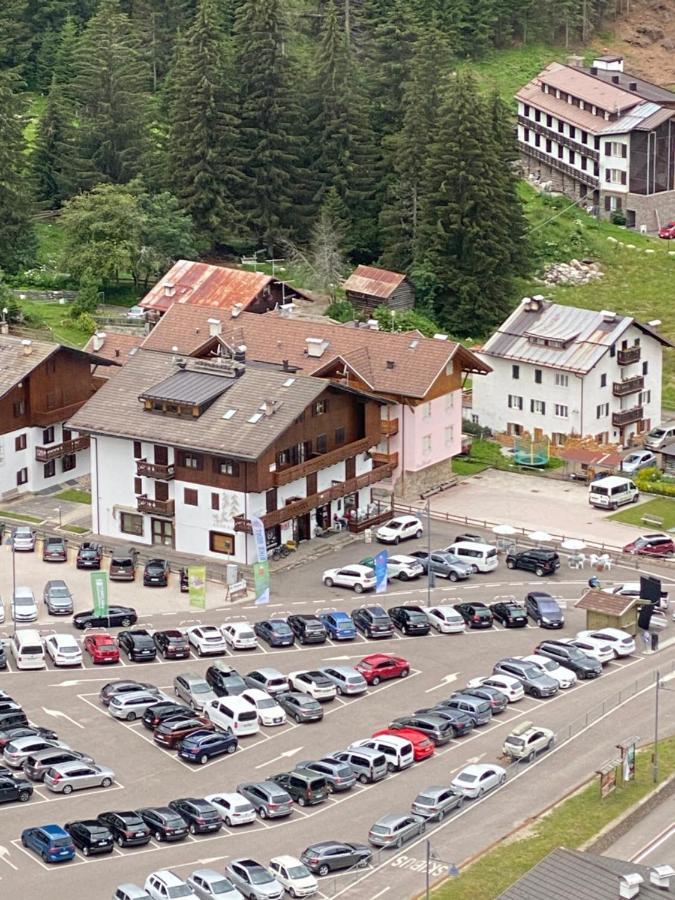 Casa Doleda Lägenhet Alba di Canazei Exteriör bild